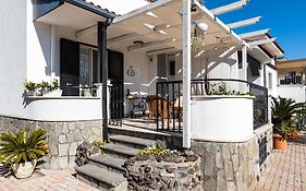 B&B Vesuvian Stone